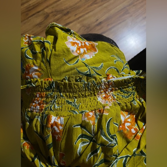 Shosho Ruffled Waist Band Floral Design Shorts W/Attached Tie Waist Size Medium - Picture 11 of 11